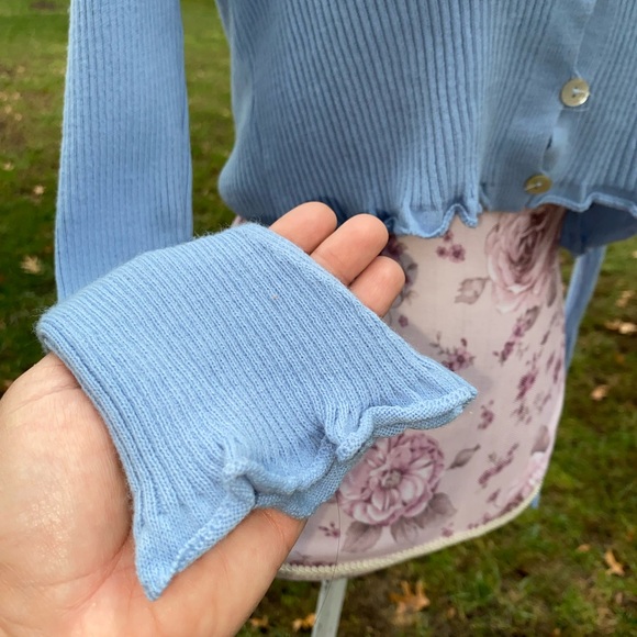 Nasty Gal Ribbed Split Sleeve Cropped Cardigan | size 2 - Picture 10 of 13